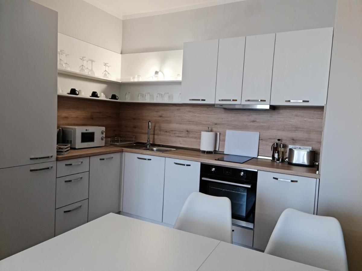 Raya Apartment Atlantis Atmosphere Burgas City Eksteriør billede